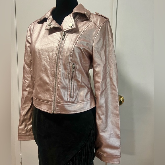 Metallic pink faux leather moto jacket - Picture 3 of 5